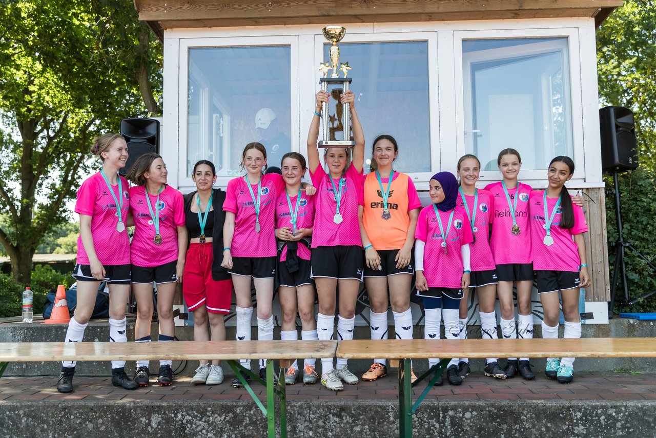 Bild 159 - Loewinnen Cup